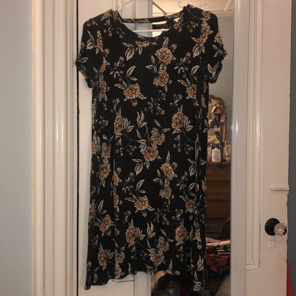 Floral Dress with V-neck back